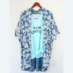 NWOT Known Supply Hawaiian Blooms Kimono